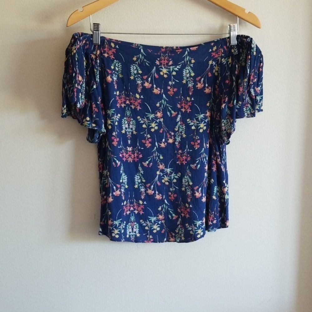 Off shoulder shirt navy blue floral print
